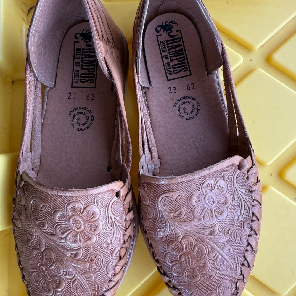 Women's Pink Embroidered Shoes